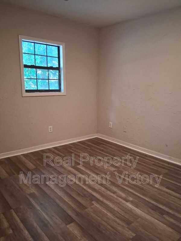 Building Photo - 1116 Potter Ave