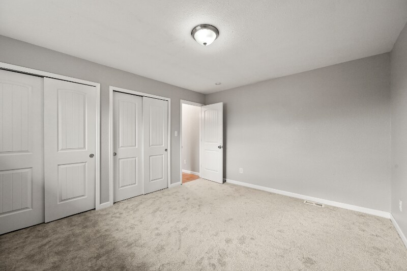 Building Photo - 5520 Coyote Ln