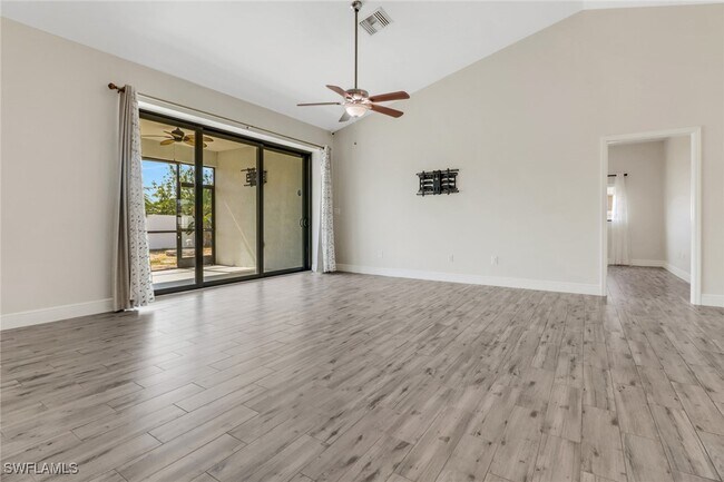 Building Photo - 1704 NW 11th Pl