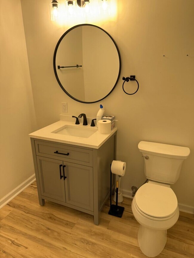 Building Photo - 3 Bedroom Condo Loves Park