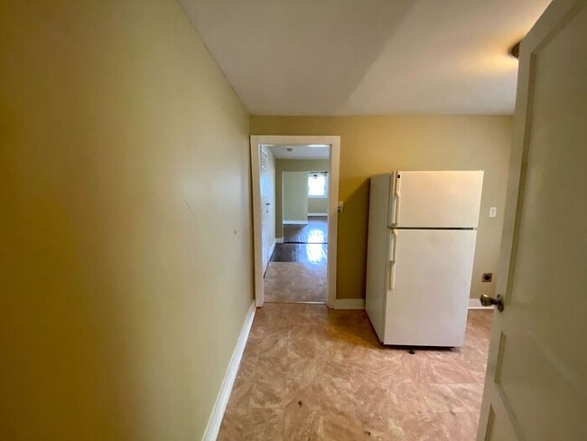 Building Photo - Spacious 1 Bedroom Apartment in North Nash...