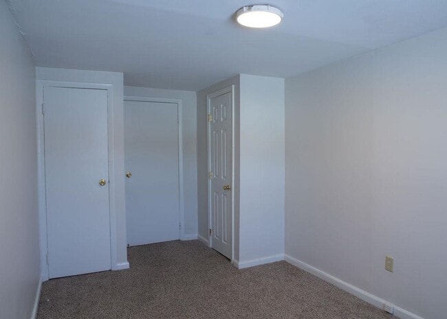 Building Photo - 180 N Main St