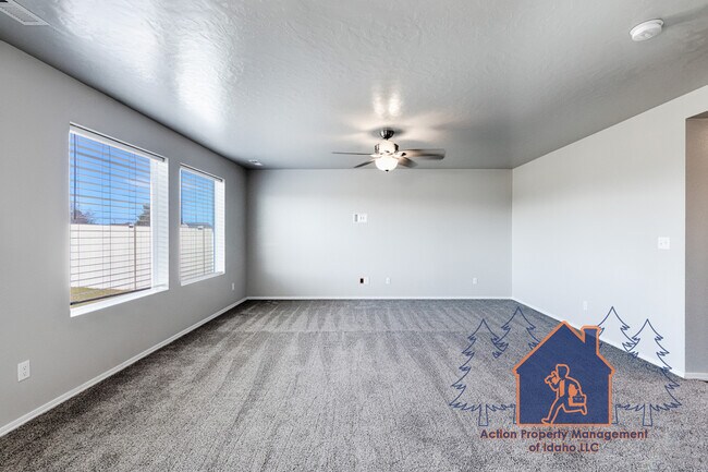 Building Photo - 3181 N Saratov Wy