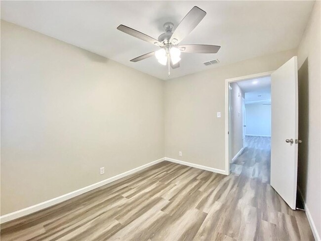 Building Photo - 2110 Blue Meadow Dr