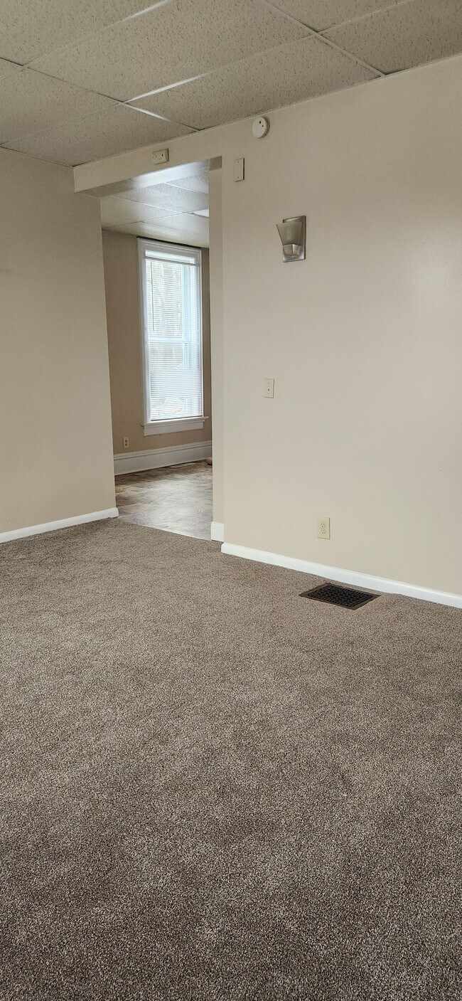 Building Photo - 435 N Water St