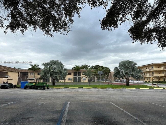 Building Photo - 200 Ashbury Rd