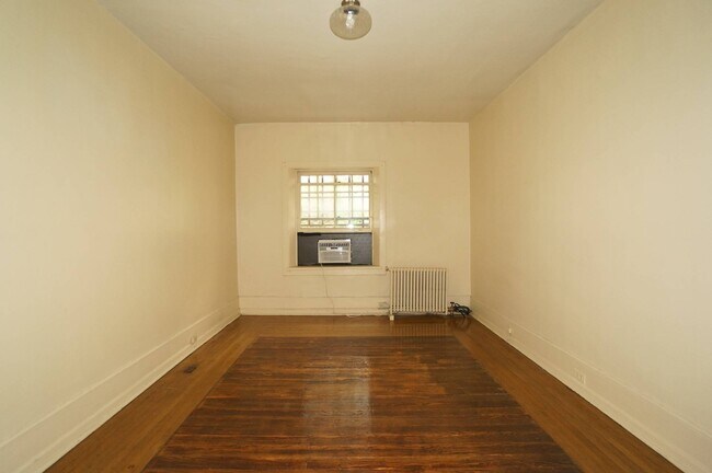 Bedroom - The Old Heidelberg