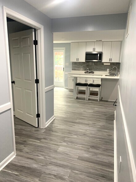 Hallway to Rm #2 - 14717 Calvary Pl