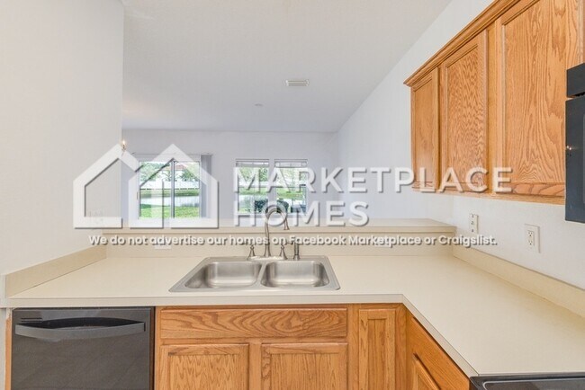 Building Photo - 1431 Biscayne Bay Dr