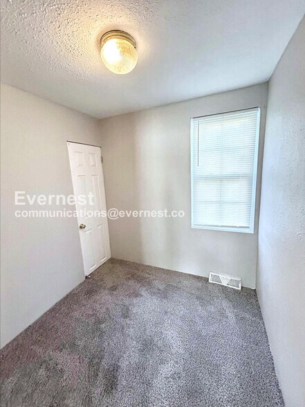 Building Photo - 3295 W 46th St