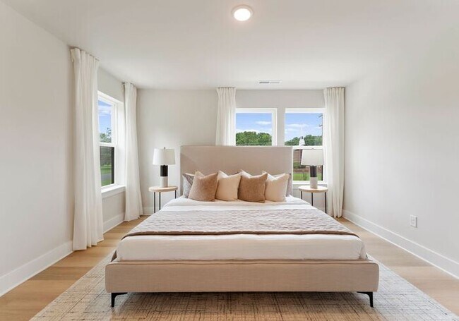 Building Photo - FREE RENT! Stunning 4 Bed | 3.5 Bath Luxury Townhome at The Towns at Rocky River