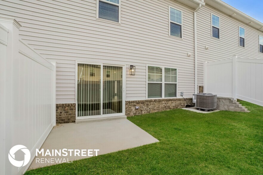 Building Photo - 2081 Paddle Wheel Dr