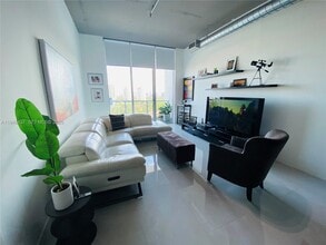 Building Photo - 3029 NE 188th St