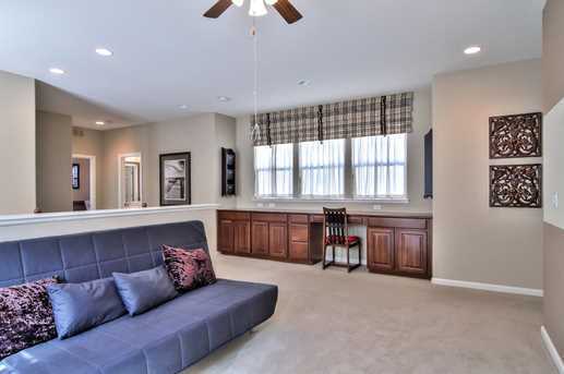 Building Photo - Stunning (Formal Model) 3/3 w/Huge Loft!  Please read entire ad before requesting a viewing!!