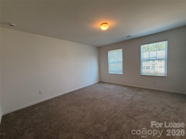 Building Photo - 242 Redondo Dr