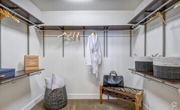 Building Photo - 3 bedroom in Dallas TX 75201
