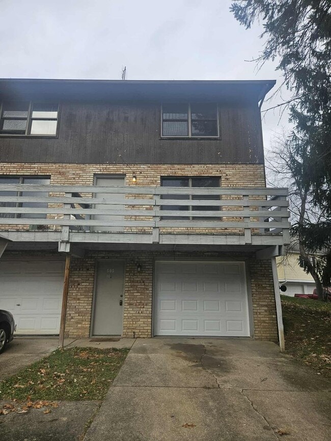 Primary Photo - Ravenna 2 Bedroom 1 Bath