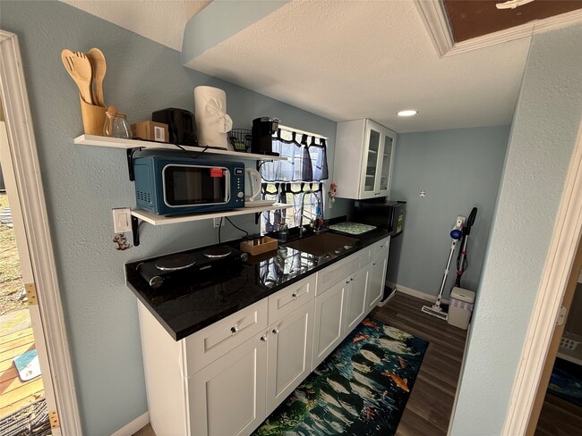 Building Photo - 13298 County Rd 190