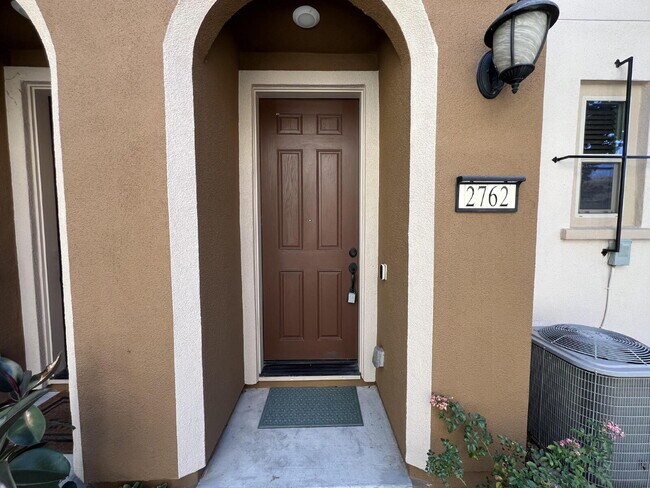 Building Photo - Spacious 2 Bedroom Townhome in San Jose