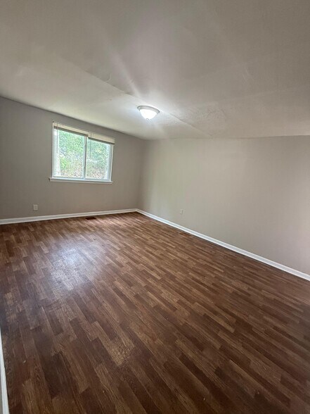 Building Photo - 8120 Gardner Ln