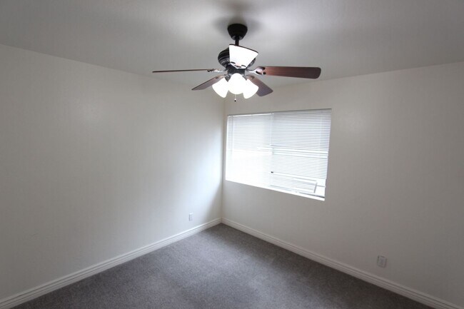 Building Photo - 3200 S Litzler Dr