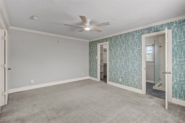 Building Photo - 10303 Greenwillow Dr