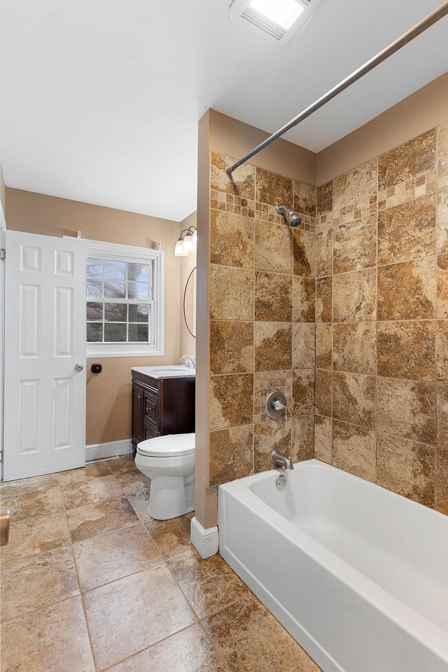 Building Photo - 3946 New Rd