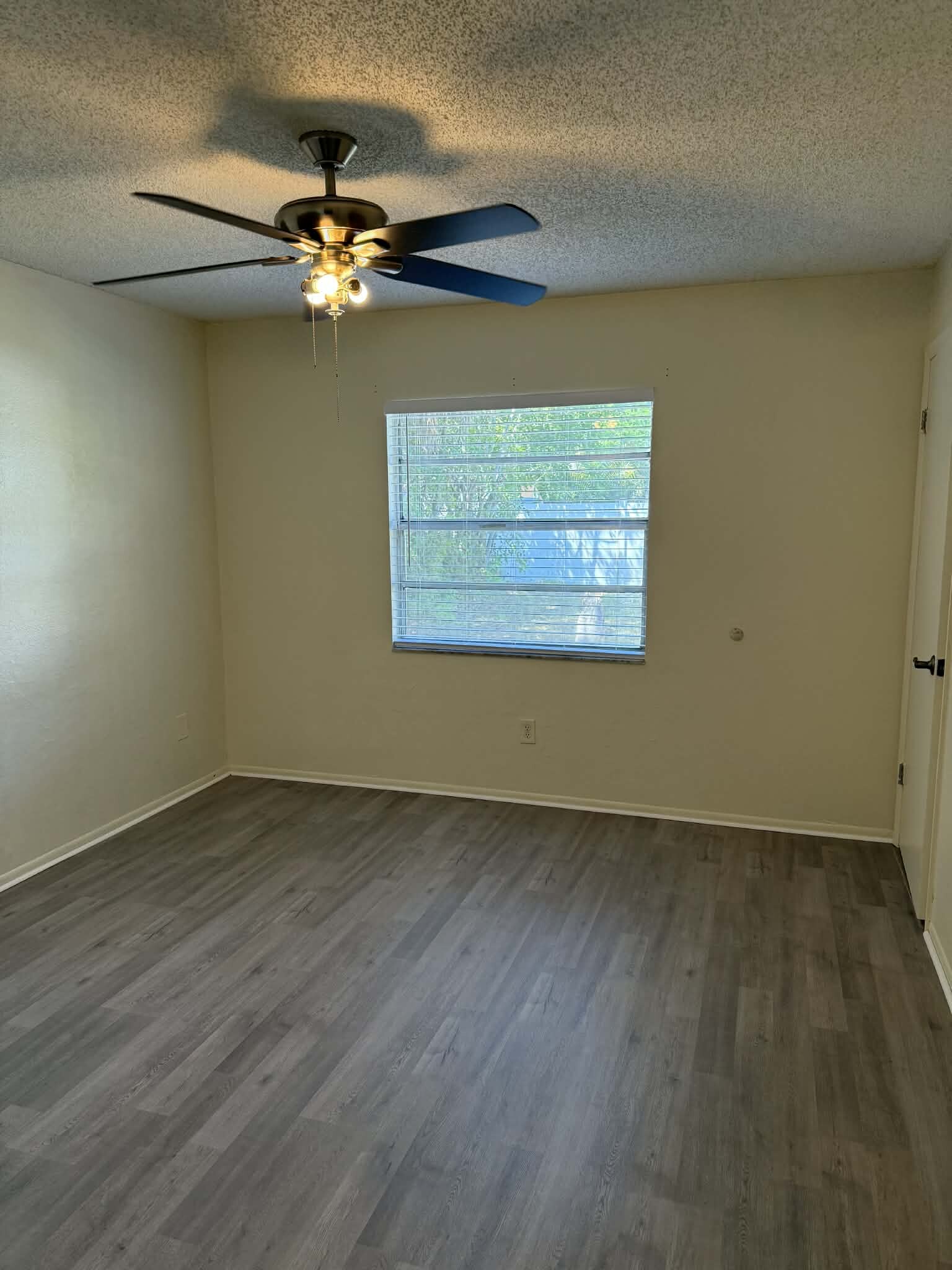 Building Photo - 600 6th Ave SE