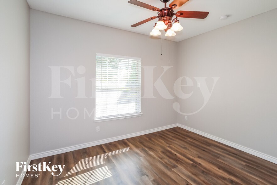 Building Photo - 6908 Edgefield Dr