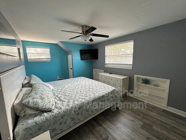 Building Photo - 12731 82nd Avenue N