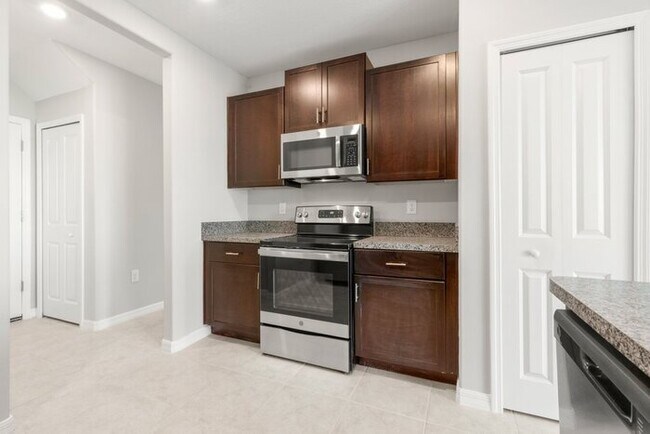 Building Photo - LIKE NEW Home For Rent in Touchstone