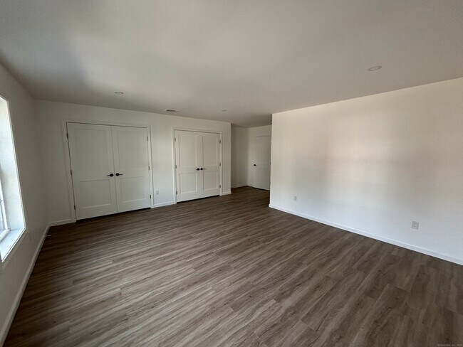 Building Photo - 38 Golden Hill St
