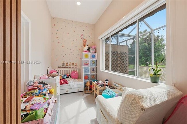 Building Photo - 1166 SW 158th Way