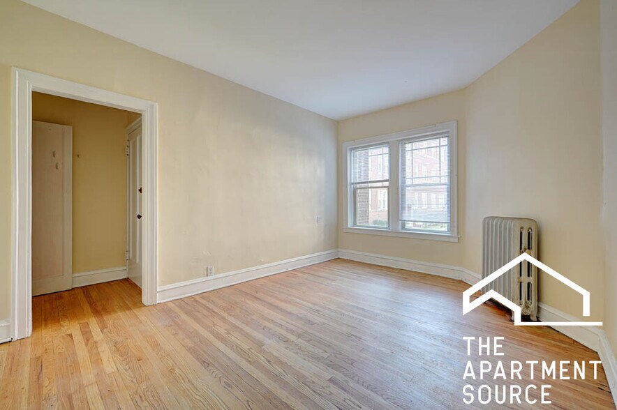 Building Photo - 1333 W Touhy Ave