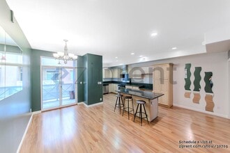 Building Photo - 11622 Oxnard St