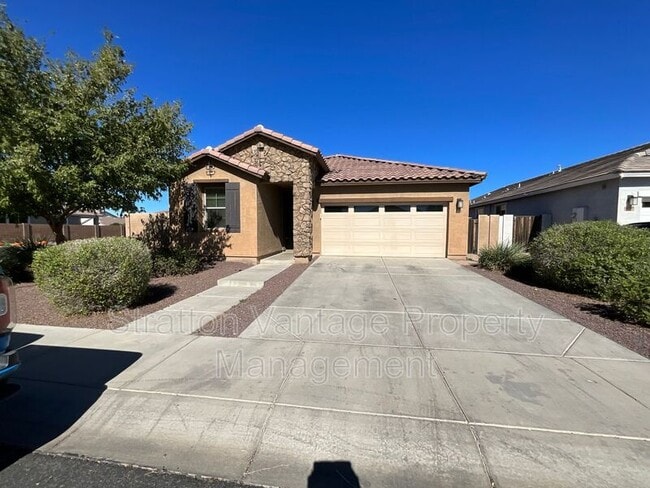 Primary Photo - 3432 E Russell St