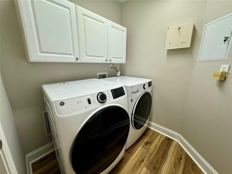 Building Photo - 2662 Pierce Brennen Ct NE