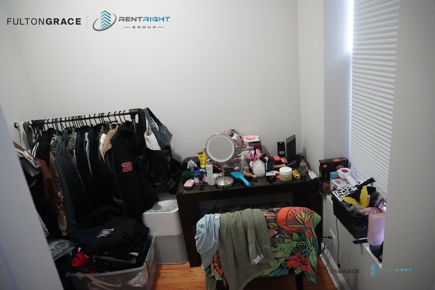 Building Photo - 1846 W 18th St