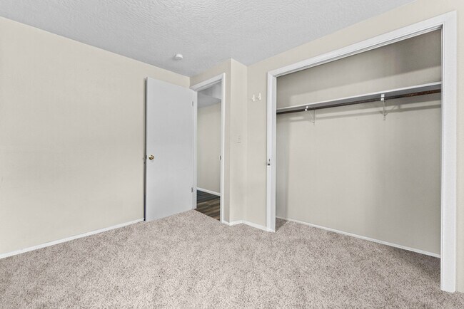 Building Photo - Spacious 4 Bedroom, 2 Bath Home on Boise Bench!