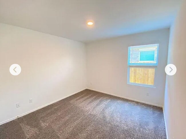 Building Photo - 212 Montego St