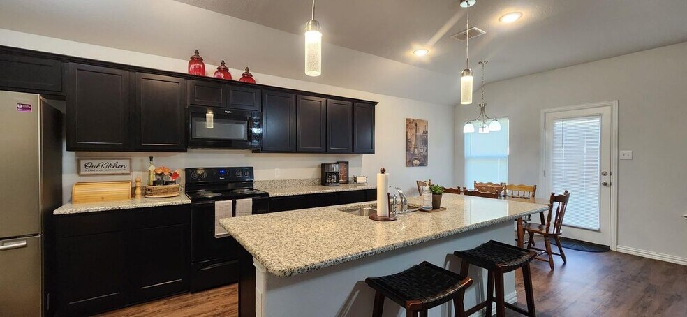 Building Photo - 2864 Pacifico Wy