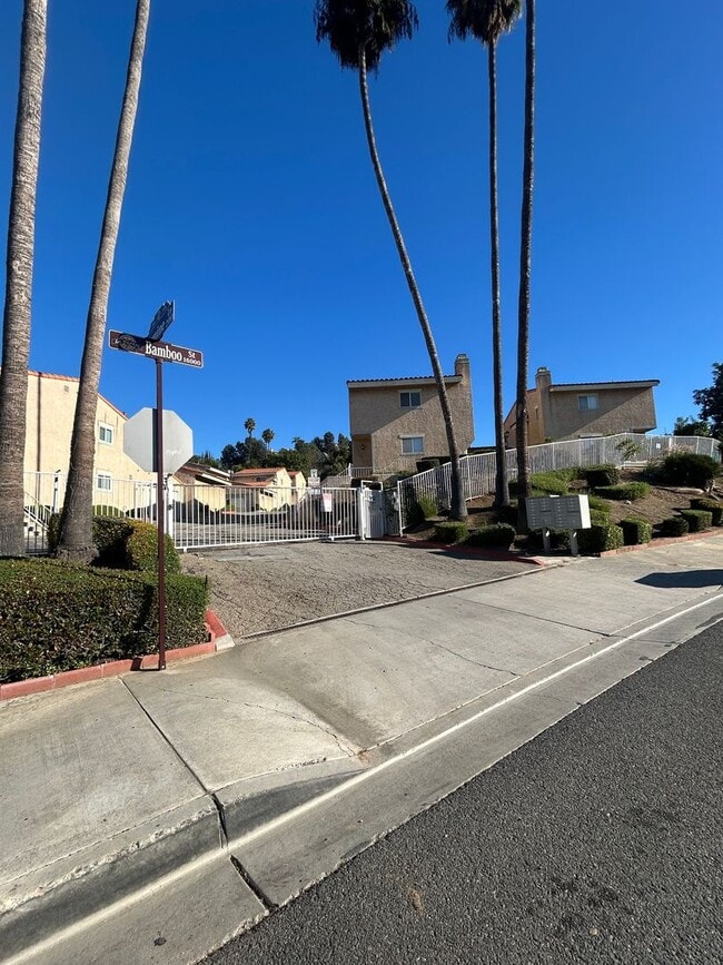 Building Photo - Spacious Double Master Suites Condo for Rent in Quiet Neighborhood in City of La Puente