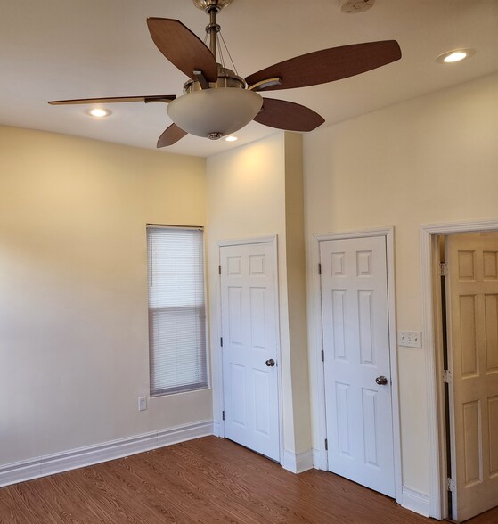 Building Photo - 244 Whiton St