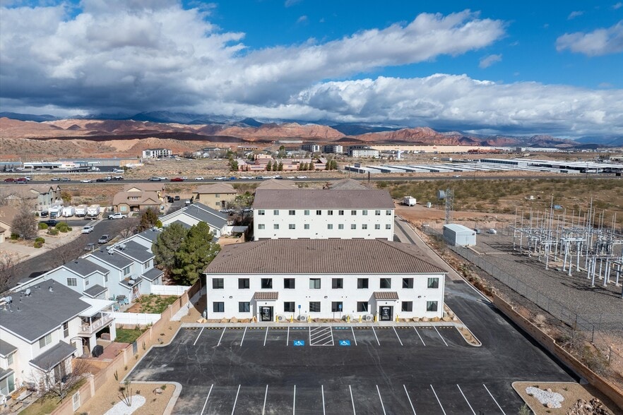 Building Photo - 6129 W 100 S