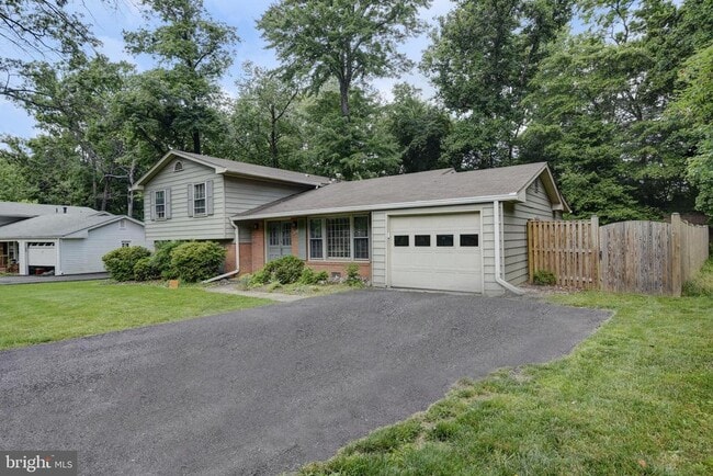 Building Photo - 8521 Tysons Ct