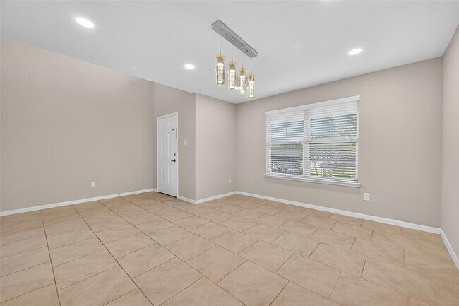 Building Photo - 3026 Village Creek Dr
