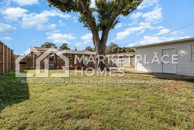 Building Photo - 9308 Lindaro Ln