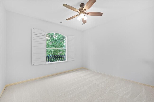 Building Photo - 5475 Harvest Oak Landing Dr