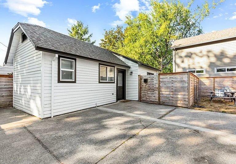 Building Photo - 6541 SE 89th Ave