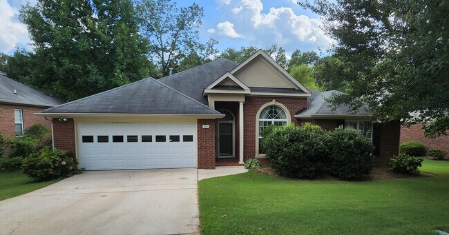 Primary Photo - 241 Bainbridge Dr